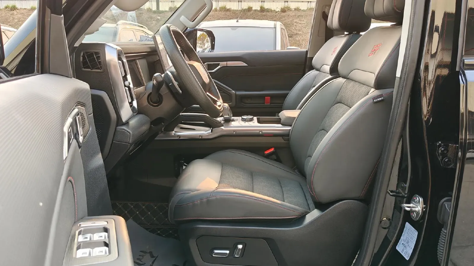 2023 Jetour Traveller 2.0T 254HP L4 7DCT,autocango,china used car exporter,china ev exporter,chinese used car exporter,chinese used ev exporter