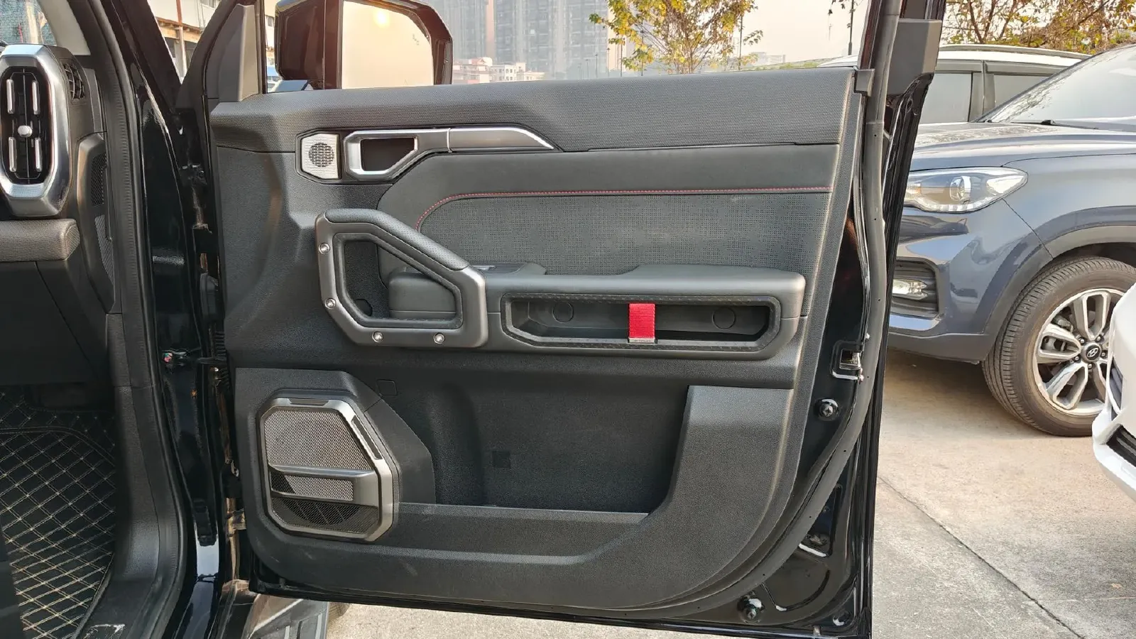 2023 Jetour Traveller 2.0T 254HP L4 7DCT,autocango,china used car exporter,china ev exporter,chinese used car exporter,chinese used ev exporter