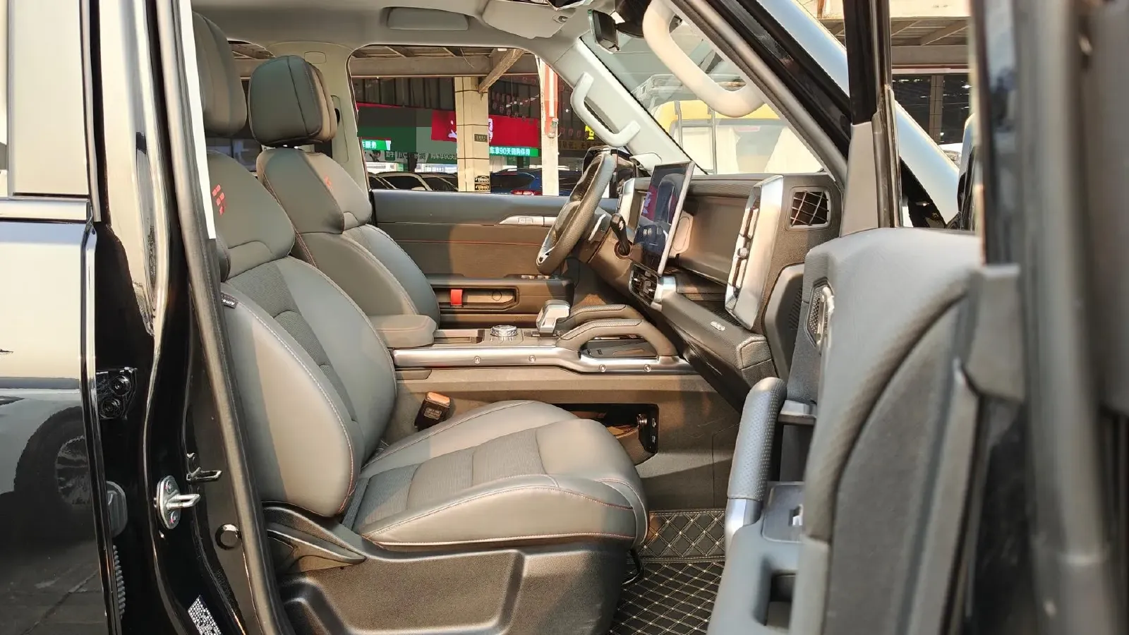 2023 Jetour Traveller 2.0T 254HP L4 7DCT,autocango,china used car exporter,china ev exporter,chinese used car exporter,chinese used ev exporter