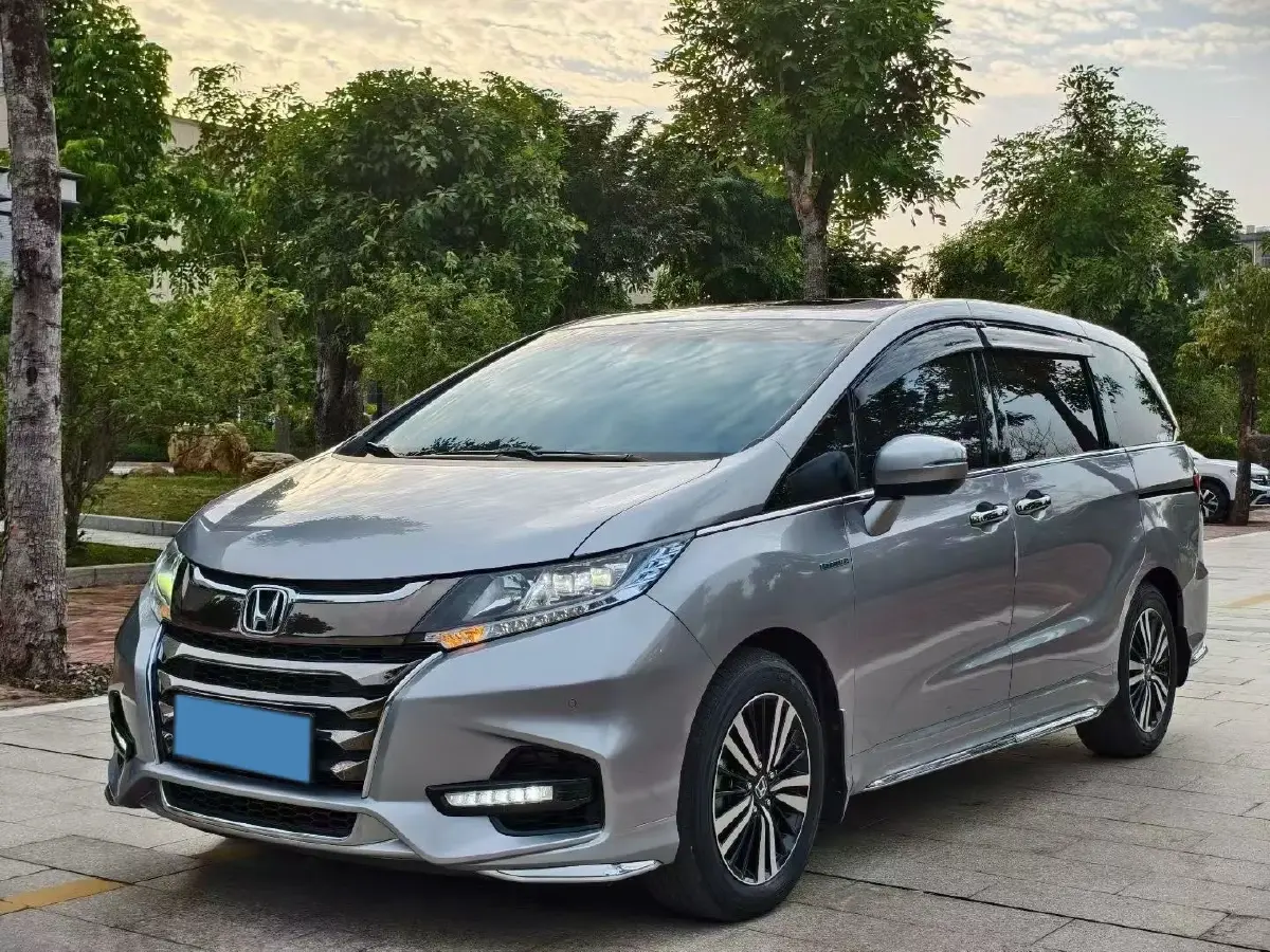 2019 Honda Odyssey 2.0L 146HP L4 E-CVT Hybrid