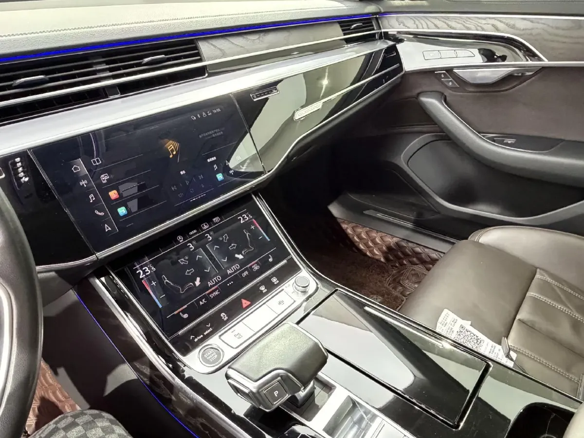 2024 Audi A8 2.0T 265HP L4 8AT,autocango,china used car exporter,china ev exporter,chinese used car exporter,chinese used ev exporter