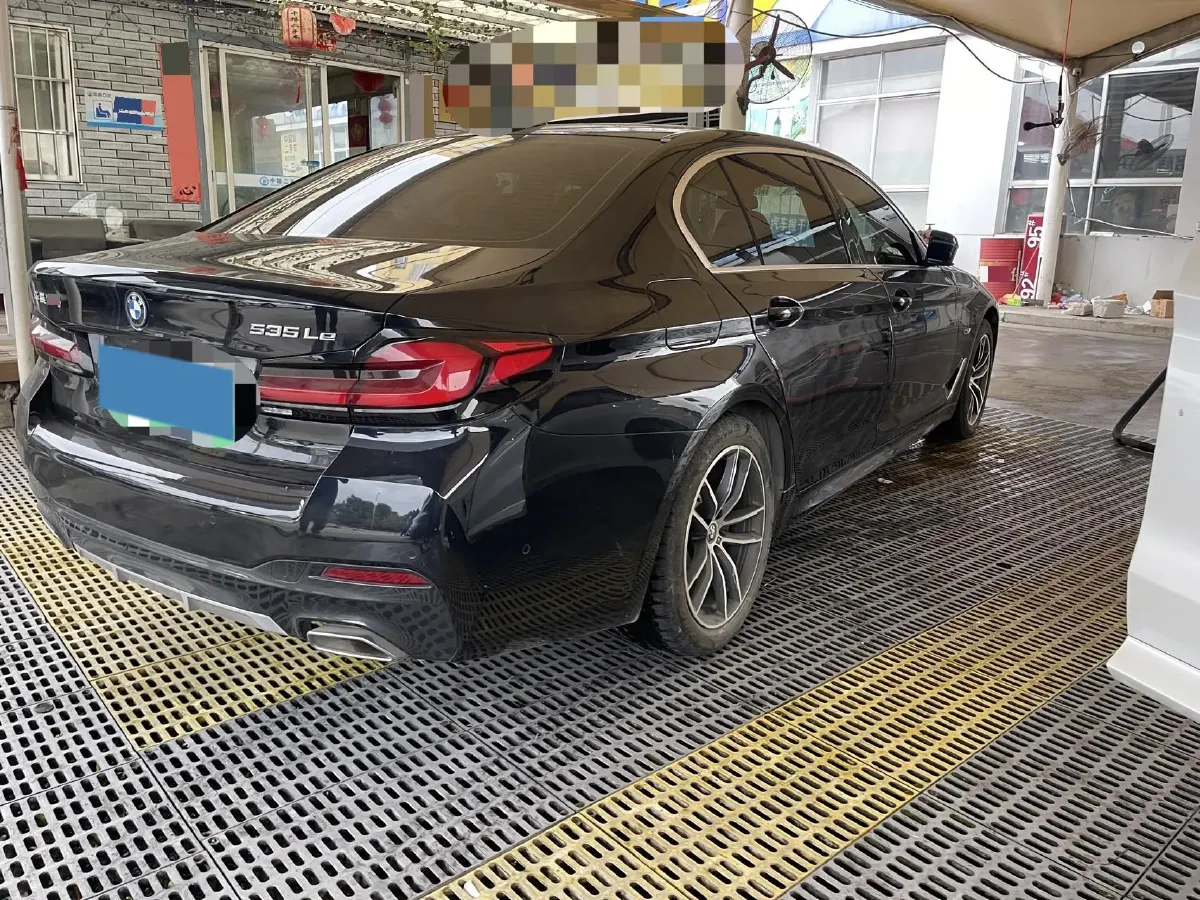 2022 BMW 5 Series 2.0T 184HP L4 8AT PHEV 17.7KWH,autocango,china used car exporter,china ev exporter,chinese used car exporter,chinese used ev exporter