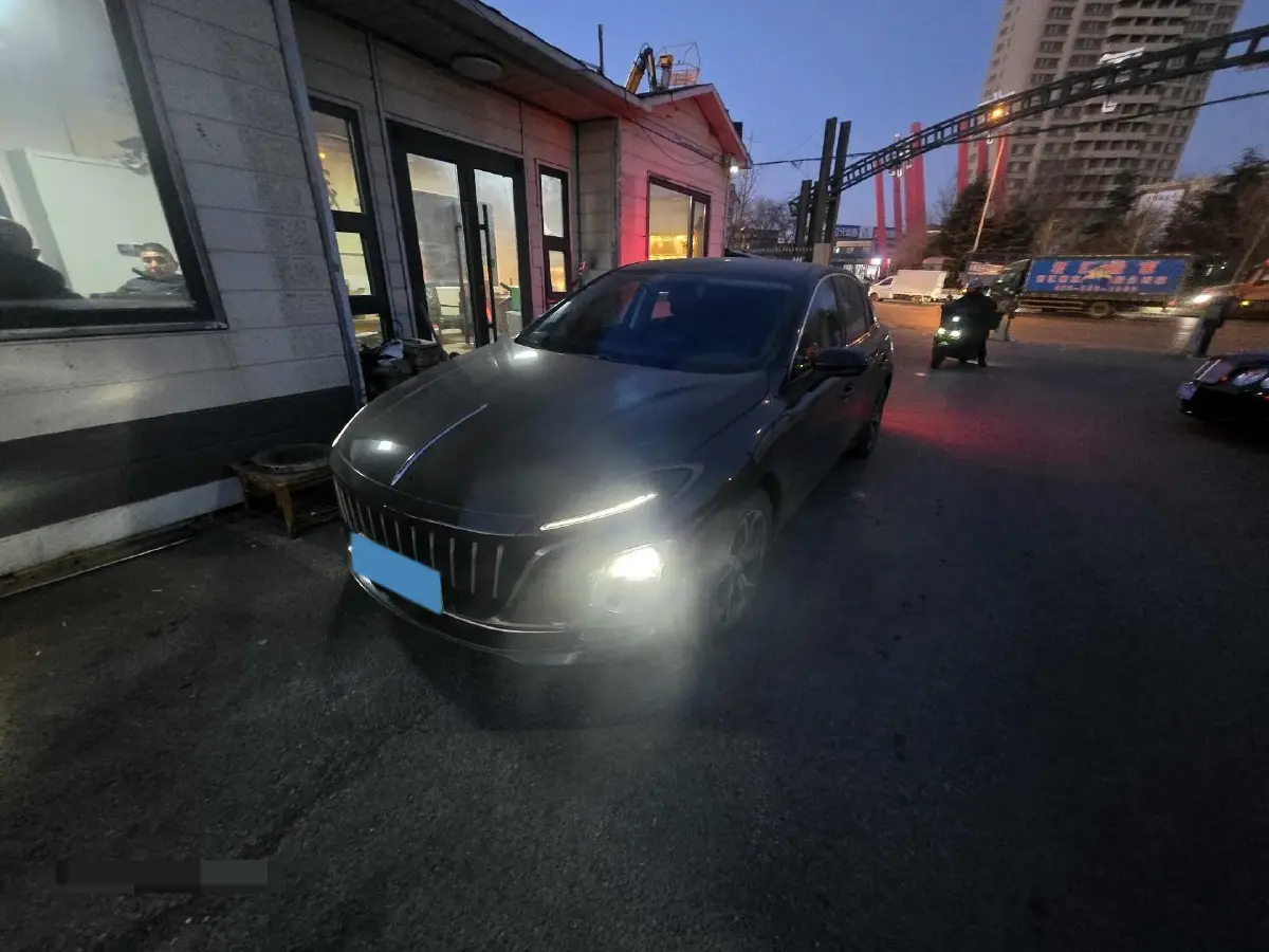 2022 HongQi E-QM5 BEV 56KWH