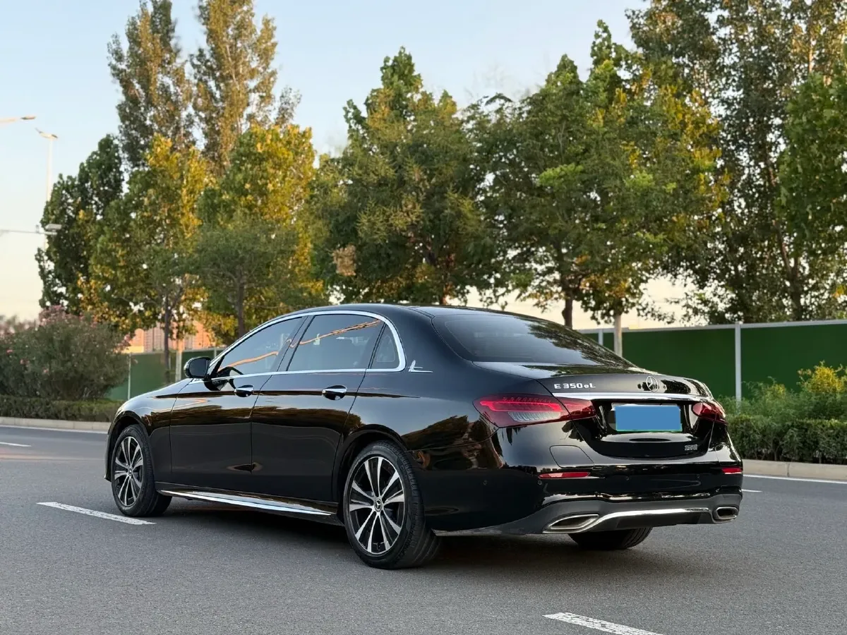 2022 Mercedes-Benz E Class 2.0T 211HP L4 9AT PHEV 25.4KWH,autocango,china used car exporter,china ev exporter,chinese used car exporter,chinese used ev exporter