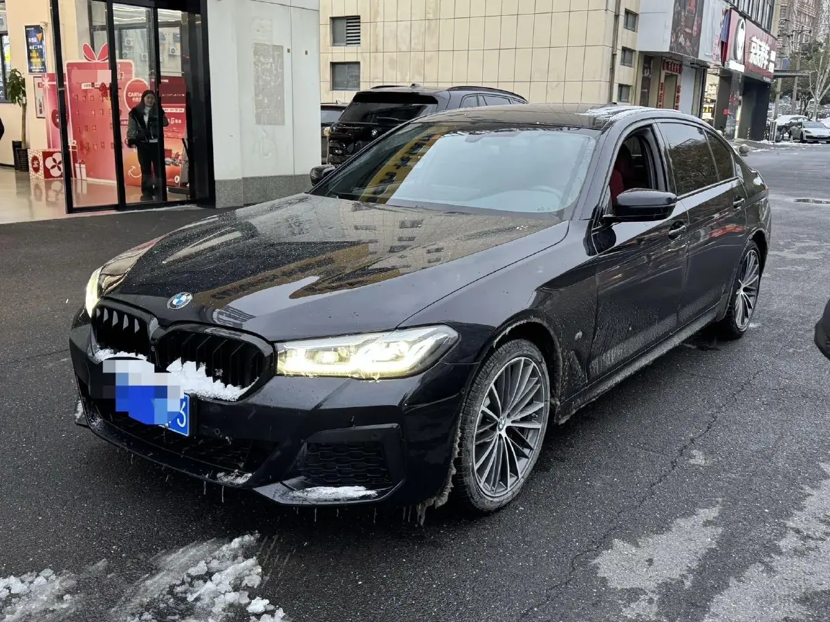 2023 BMW 5 Series 2.0T 245HP L4 8AT