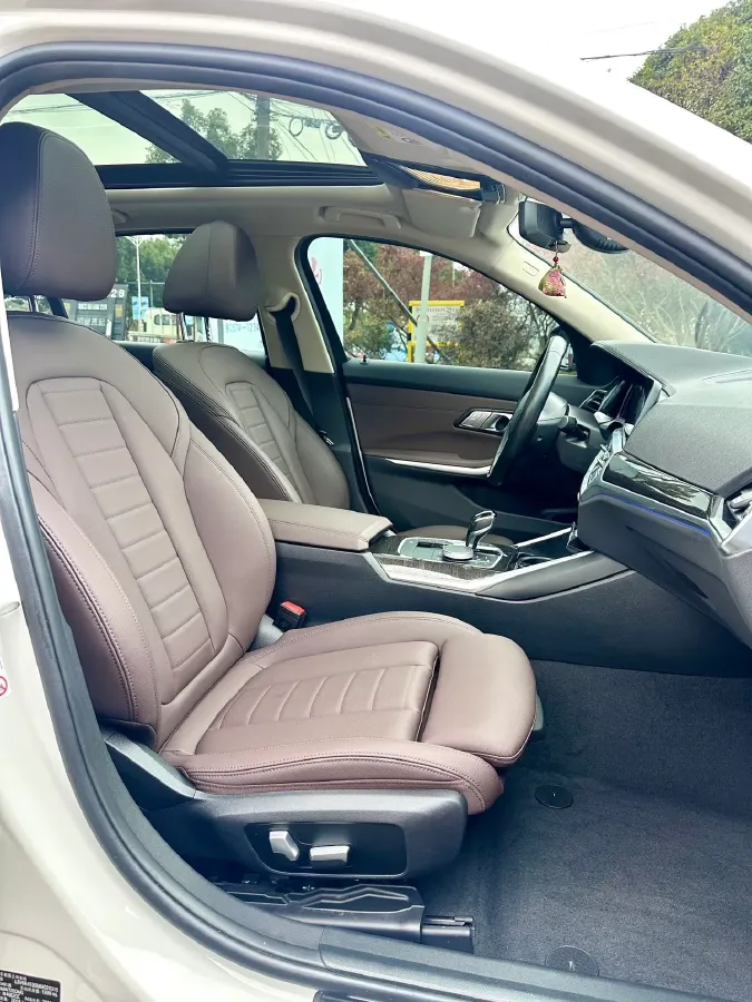 2021 BMW 3 Series 2.0T 184HP L4 8AT,autocango,china used car exporter,china ev exporter,chinese used car exporter,chinese used ev exporter