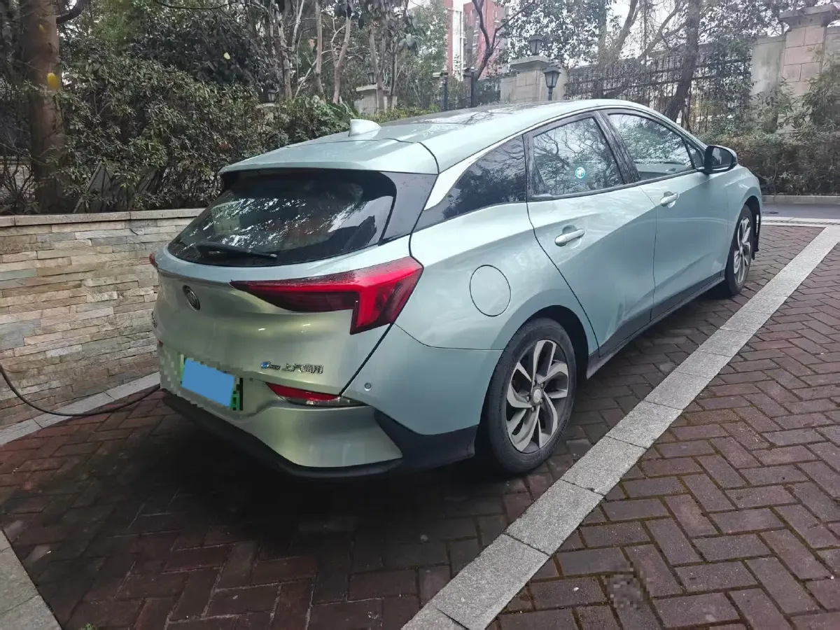 2022 Buick Velite 6 1.5L 102HP L4 E-CVT PHEV 9.5KWH,autocango,china used car exporter,china ev exporter,chinese used car exporter,chinese used ev exporter