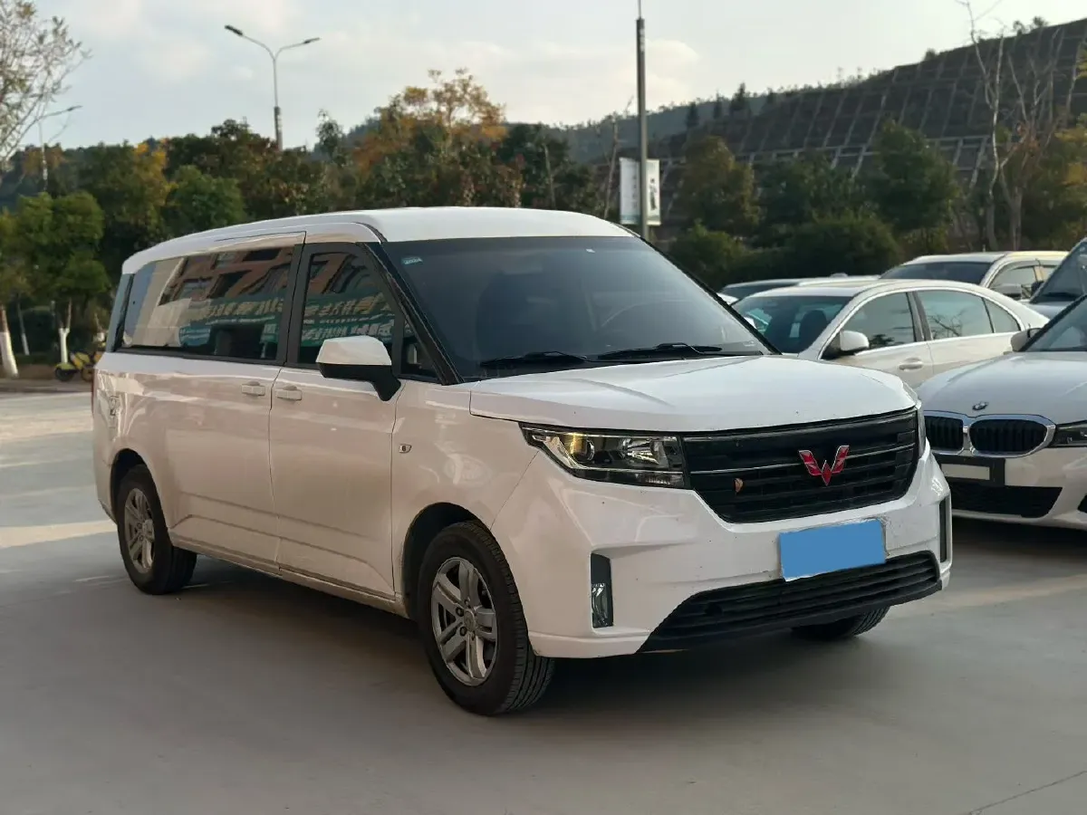 2021 WuLing ZhengChen 1.5T 147HP L4 6MT,autocango,china used car exporter,china ev exporter,chinese used car exporter,chinese used ev exporter