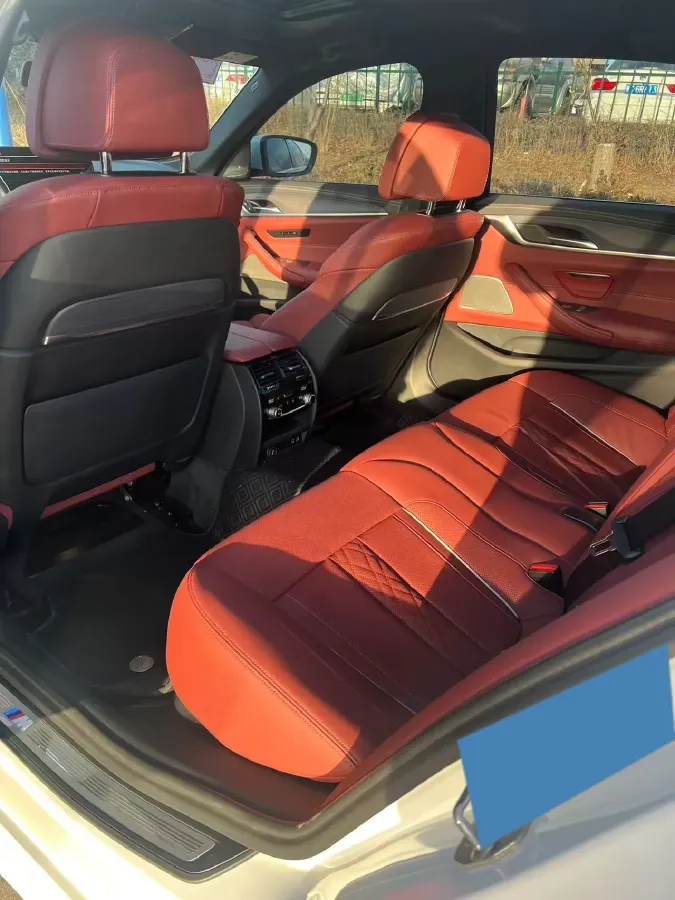 2022 BMW 5 Series 2.0T 252HP L4 8AT,autocango,china used car exporter,china ev exporter,chinese used car exporter,chinese used ev exporter