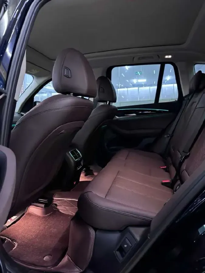 2022 BMW X3 2.0T 184HP L4 8AT,autocango,china used car exporter,china ev exporter,chinese used car exporter,chinese used ev exporter