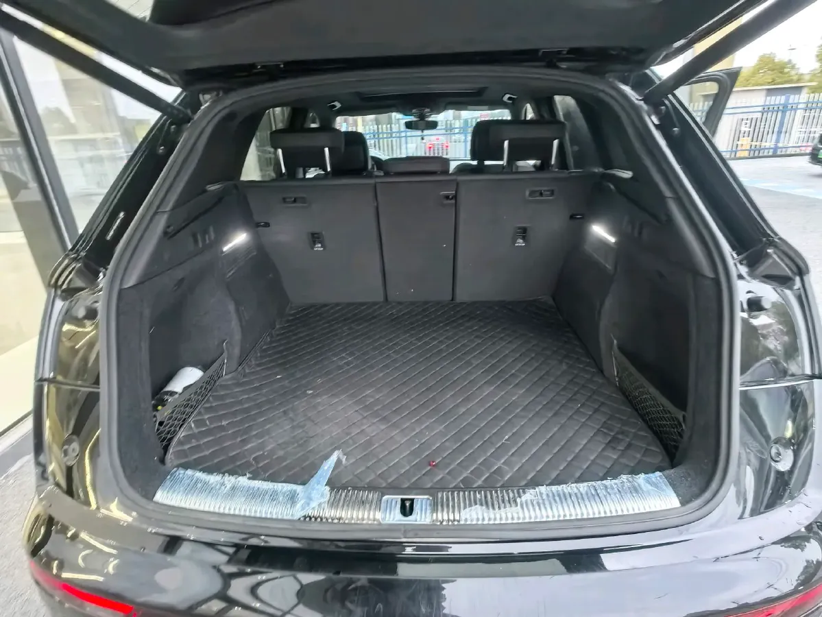 2022 Audi Q5L Sportback 2.0T 190HP L4 7DCT,autocango,china used car exporter,china ev exporter,chinese used car exporter,chinese used ev exporter