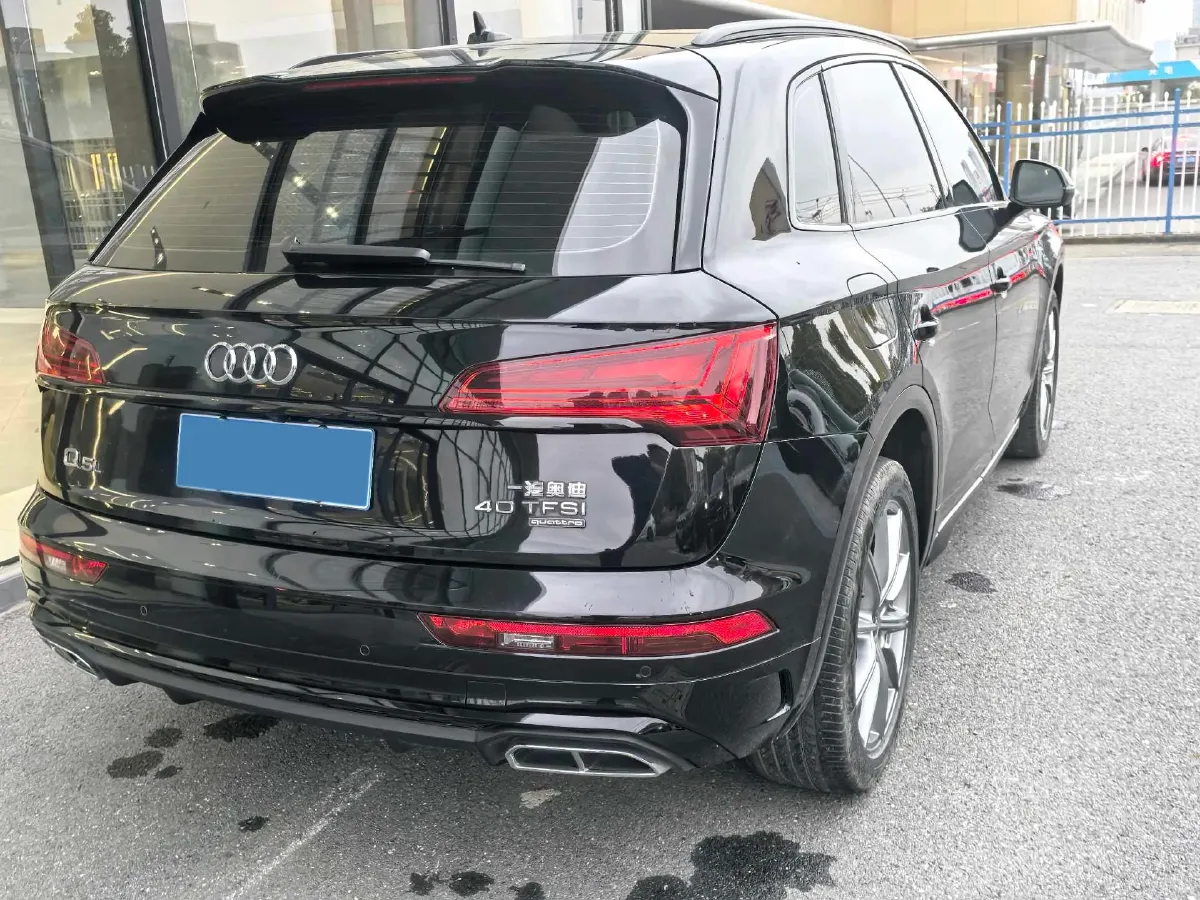 2022 Audi Q5L Sportback 2.0T 190HP L4 7DCT,autocango,china used car exporter,china ev exporter,chinese used car exporter,chinese used ev exporter