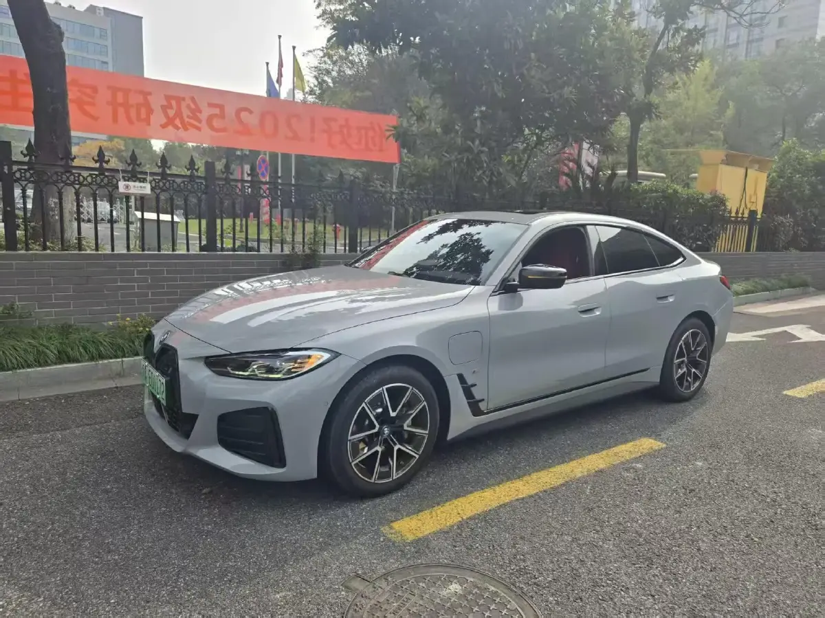 2023 BMW i4 BEV 83.9KWH