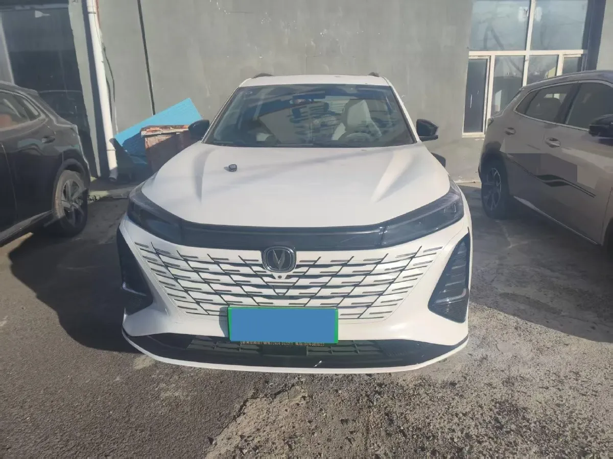 2024 ChangAn CS75 Plus 2.0T 233HP L4 8AT,autocango,china used car exporter,china ev exporter,chinese used car exporter,chinese used ev exporter