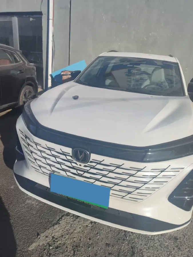 2024 ChangAn CS75 Plus 2.0T 233HP L4 8AT,autocango,china used car exporter,china ev exporter,chinese used car exporter,chinese used ev exporter