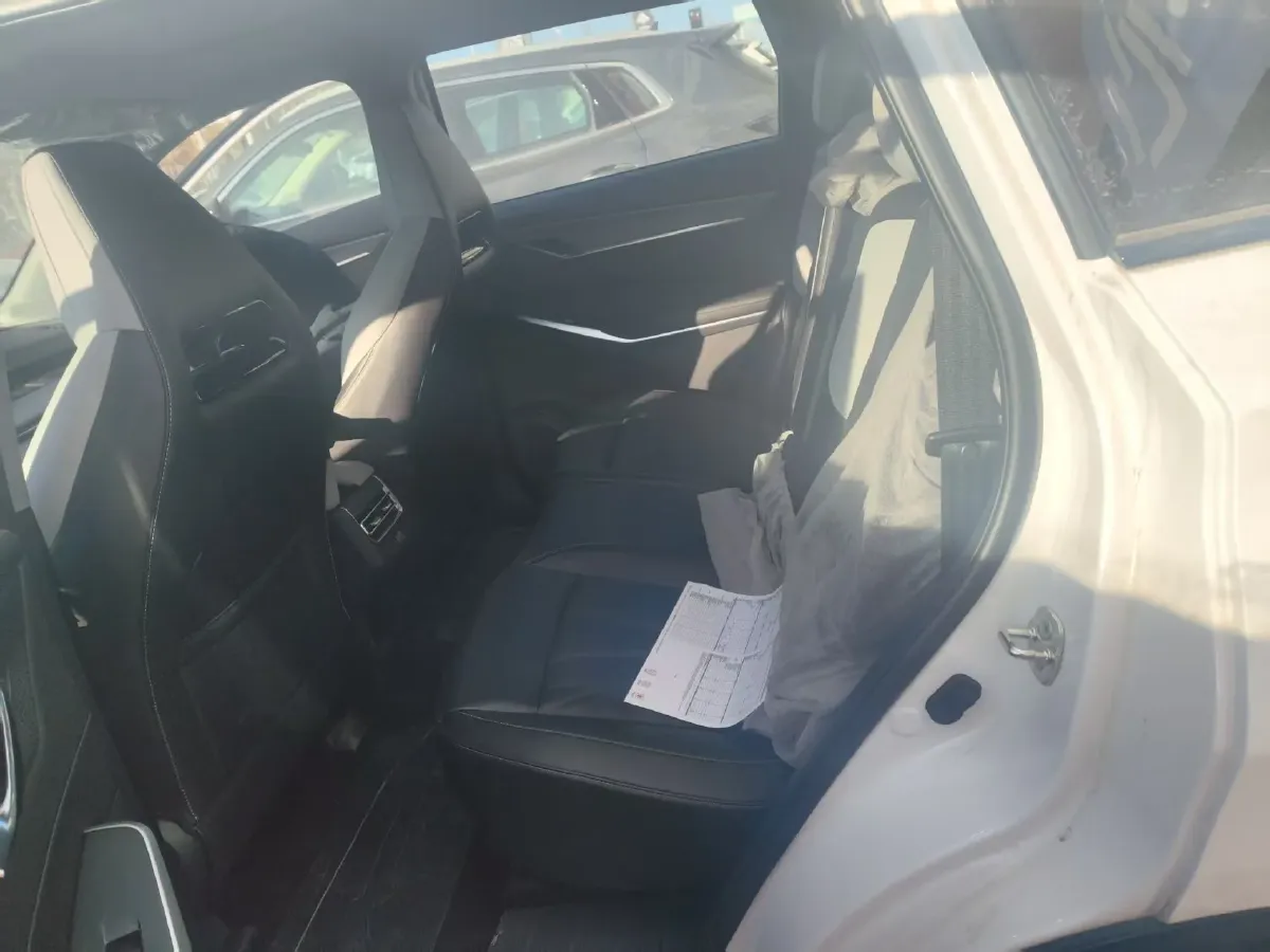 2024 ChangAn CS75 Plus 2.0T 233HP L4 8AT,autocango,china used car exporter,china ev exporter,chinese used car exporter,chinese used ev exporter