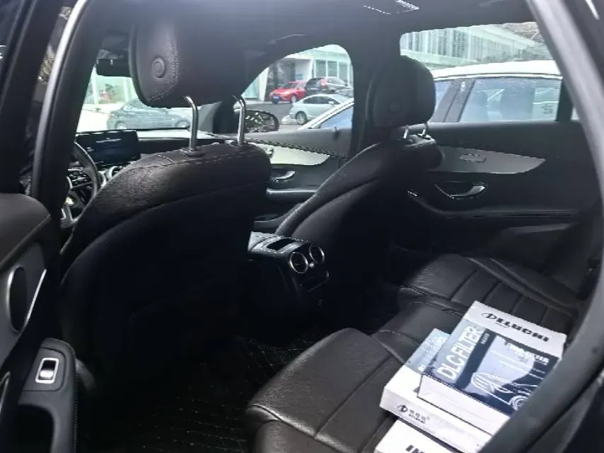 2021 Mercedes-Benz GLC Class 2.0T 197HP L4 9AT,autocango,china used car exporter,china ev exporter,chinese used car exporter,chinese used ev exporter