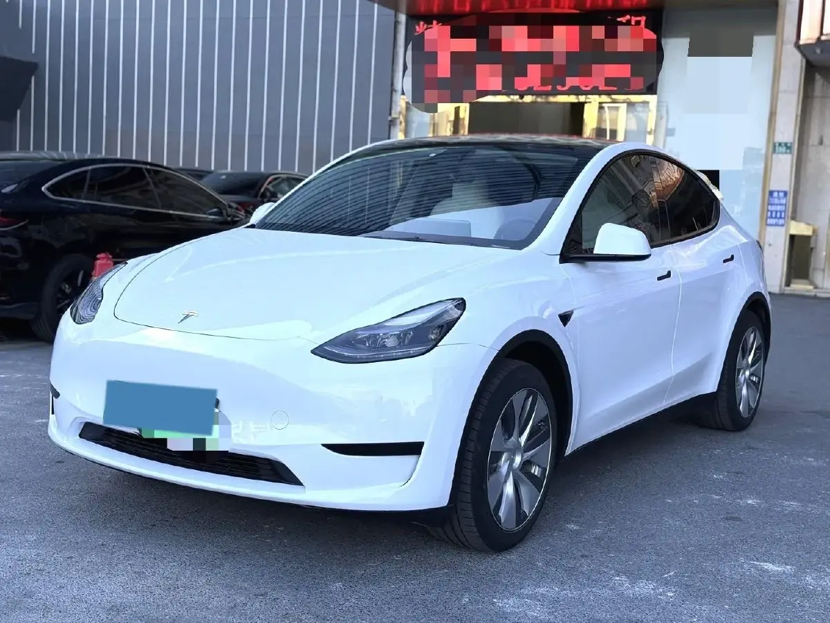 2022 Tesla Model Y BEV 60KWH