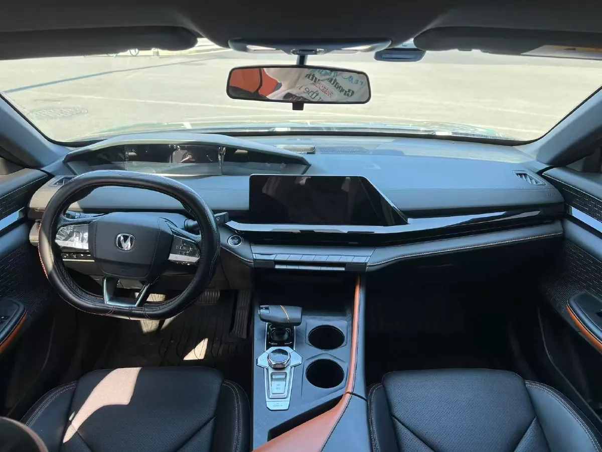 2023 ChangAn UNI-V iDD 1.5T 170HP L4 6TCT PHEV 18.4KWH,autocango,china used car exporter,china ev exporter,chinese used car exporter,chinese used ev exporter