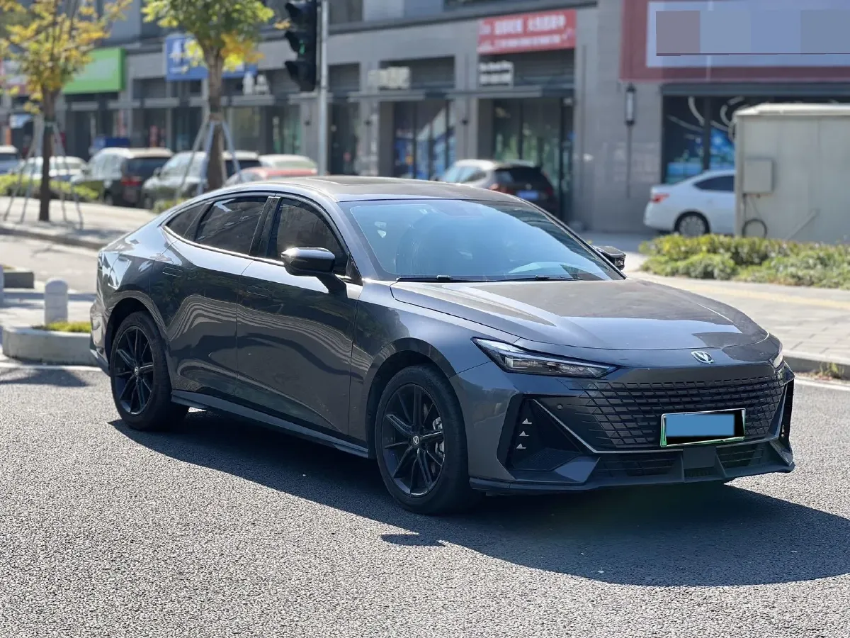 2023 ChangAn UNI-V iDD 1.5T 170HP L4 6TCT PHEV 18.4KWH,autocango,china used car exporter,china ev exporter,chinese used car exporter,chinese used ev exporter