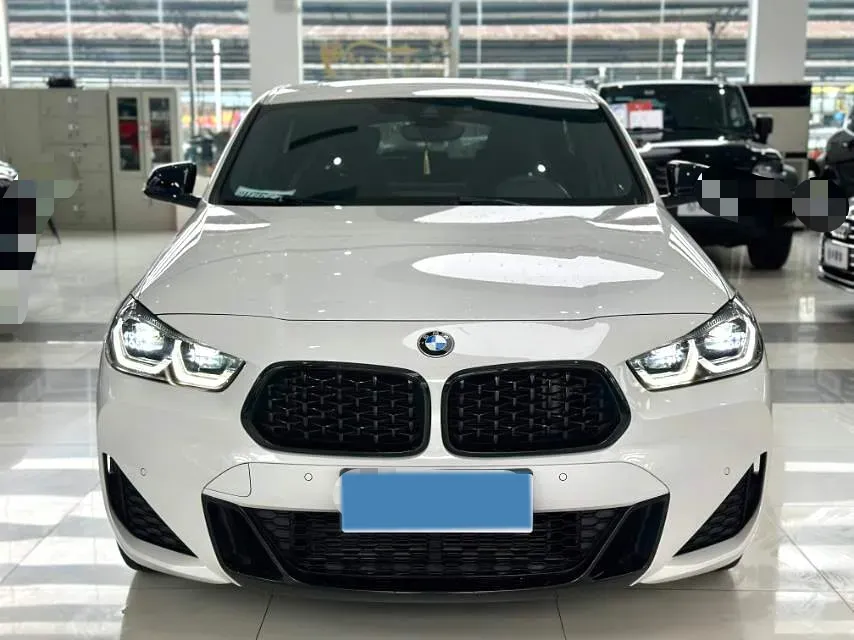 2022 BMW X2 2.0T 192HP L4 8AT,autocango,china used car exporter,china ev exporter,chinese used car exporter,chinese used ev exporter