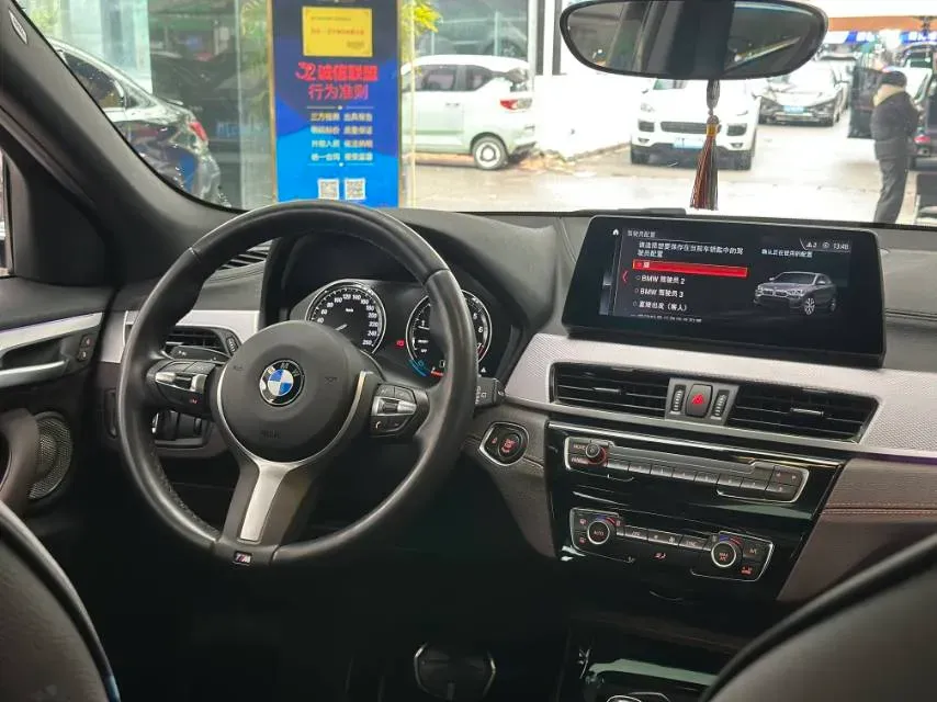 2022 BMW X2 2.0T 192HP L4 8AT,autocango,china used car exporter,china ev exporter,chinese used car exporter,chinese used ev exporter