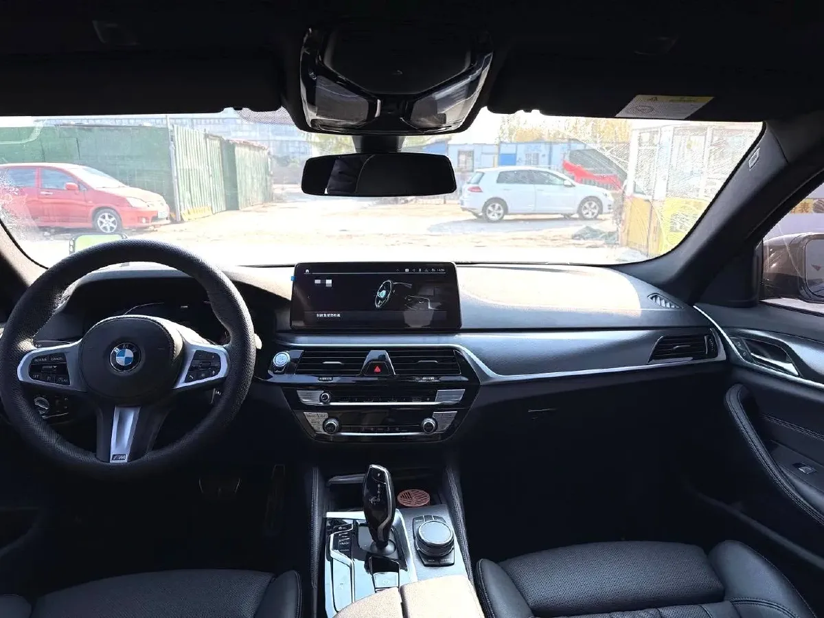 2021 BMW 5 Series 2.0T 184HP L4 8AT,autocango,china used car exporter,china ev exporter,chinese used car exporter,chinese used ev exporter