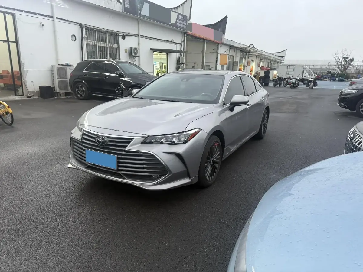 2019 Toyota Avalon 2.5L 209HP L4 8AT