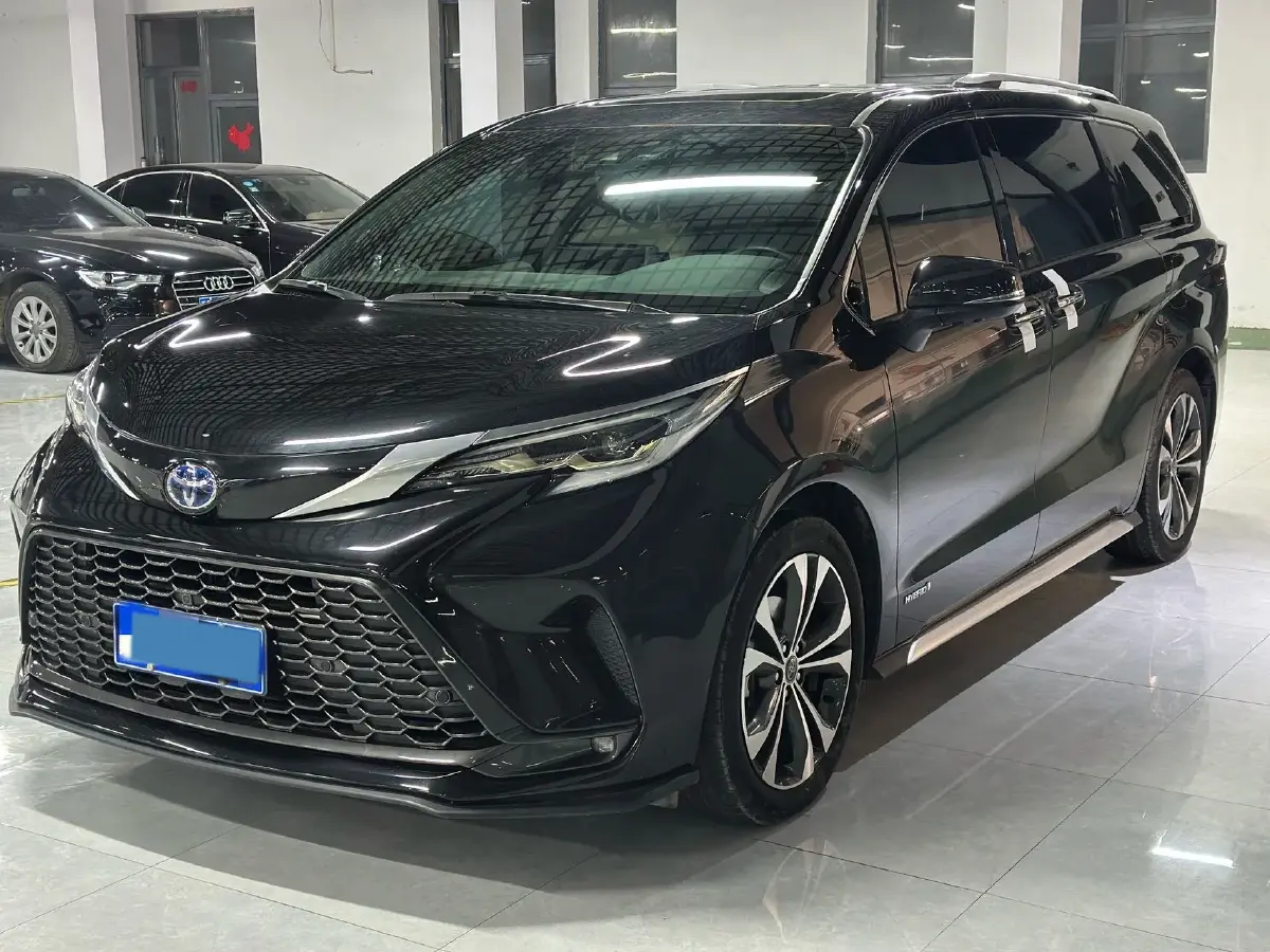 2023 Toyota Granvia 2.5L 189HP L4 E-CVT Hybrid