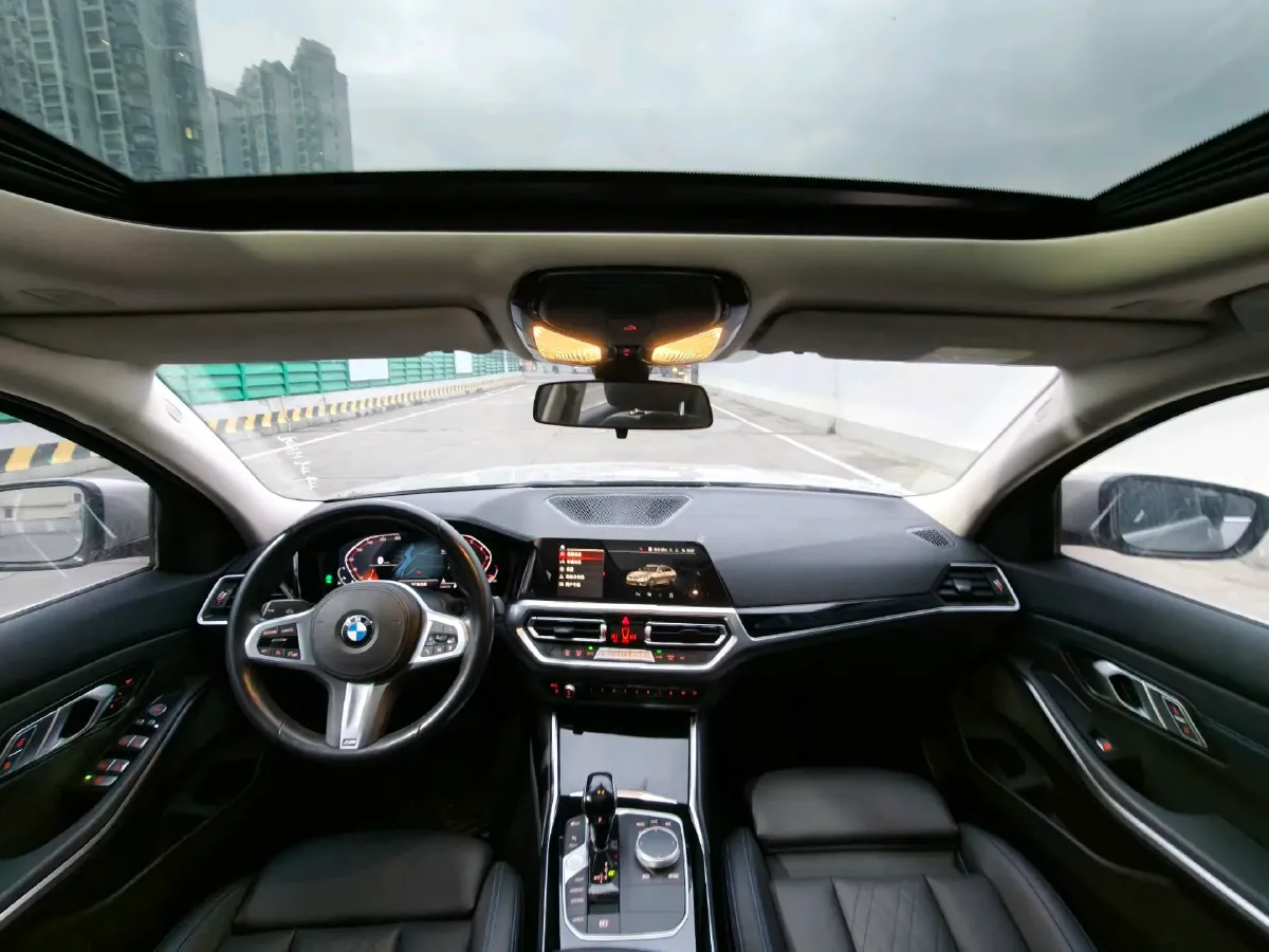 2022 BMW 3 Series 2.0T 156HP L4 8AT,autocango,china used car exporter,china ev exporter,chinese used car exporter,chinese used ev exporter