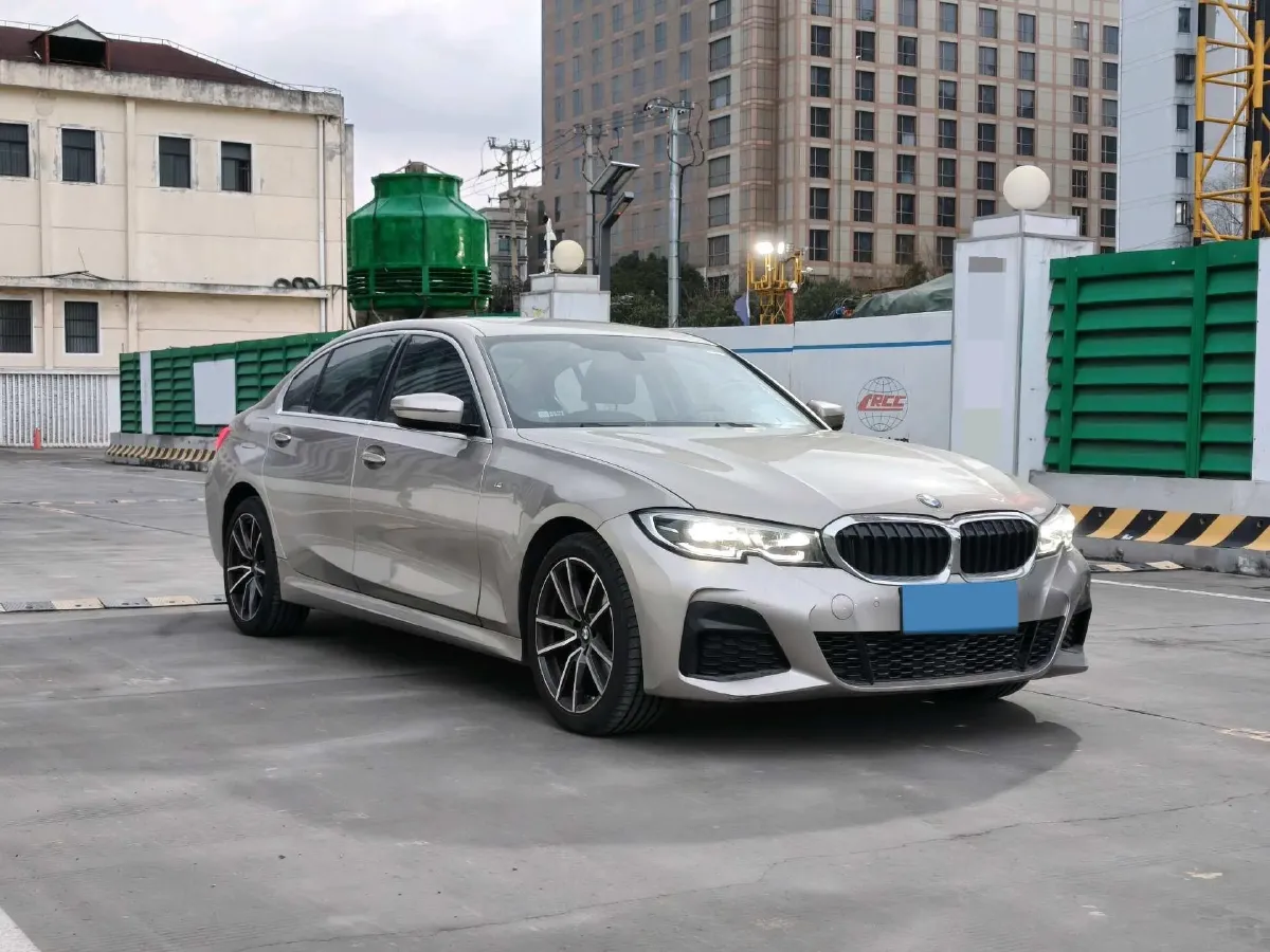 2022 BMW 3 Series 2.0T 156HP L4 8AT,autocango,china used car exporter,china ev exporter,chinese used car exporter,chinese used ev exporter