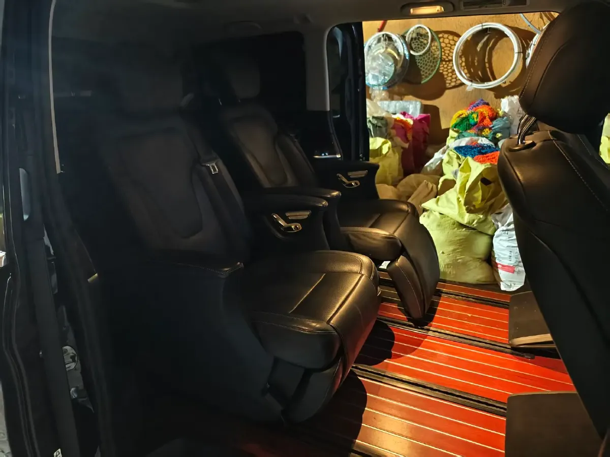 2018 Mercedes-Benz V Class 2.0T 211HP L4 7AT,autocango,china used car exporter,china ev exporter,chinese used car exporter,chinese used ev exporter