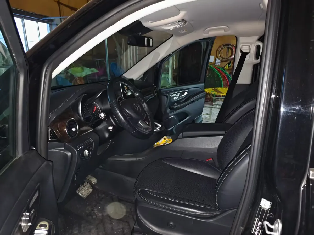 2018 Mercedes-Benz V Class 2.0T 211HP L4 7AT,autocango,china used car exporter,china ev exporter,chinese used car exporter,chinese used ev exporter