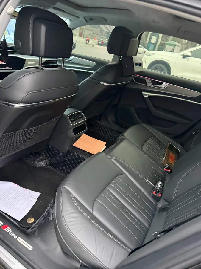 2023 Audi A6L 2.0T 245HP L4 7DCT,autocango,china used car exporter,china ev exporter,chinese used car exporter,chinese used ev exporter