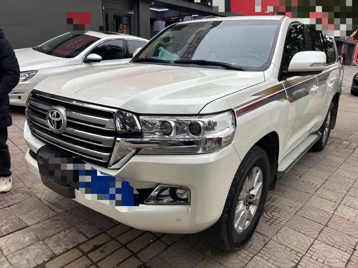 2015 Toyota Land Cruiser 4.6L 310HP V8 6AT