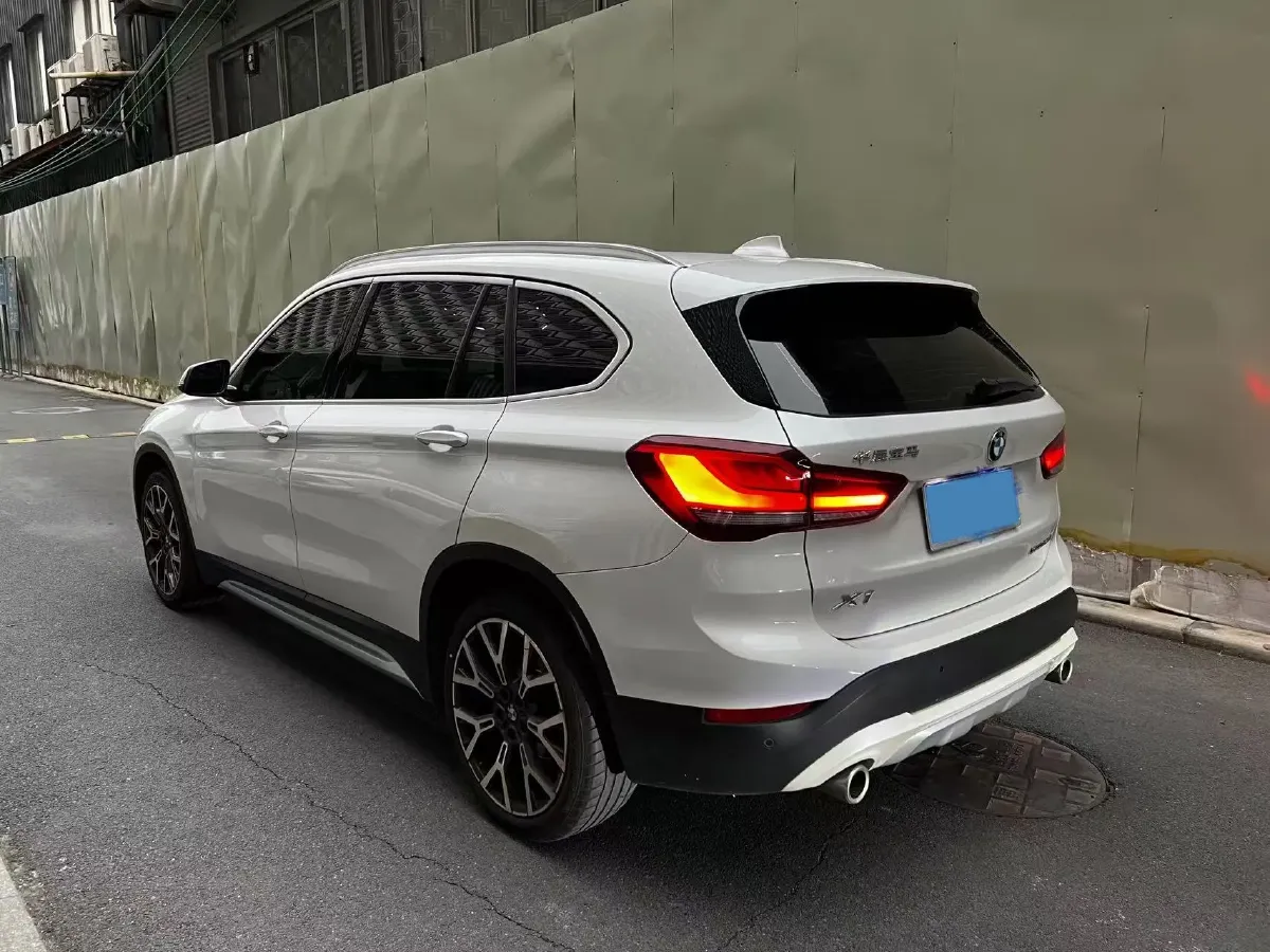 2021 BMW X1 2.0T 192HP L4 8AT,autocango,china used car exporter,china ev exporter,chinese used car exporter,chinese used ev exporter