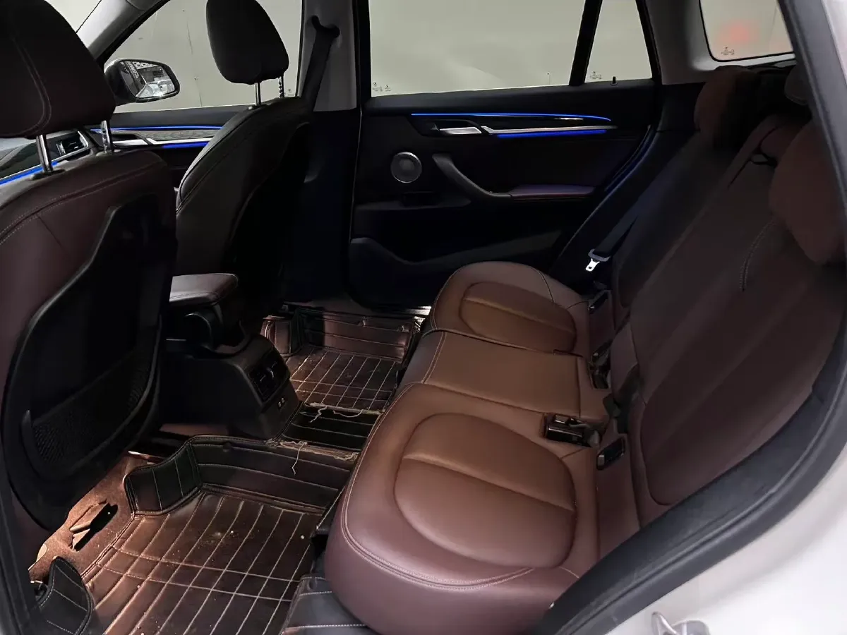 2021 BMW X1 2.0T 192HP L4 8AT,autocango,china used car exporter,china ev exporter,chinese used car exporter,chinese used ev exporter