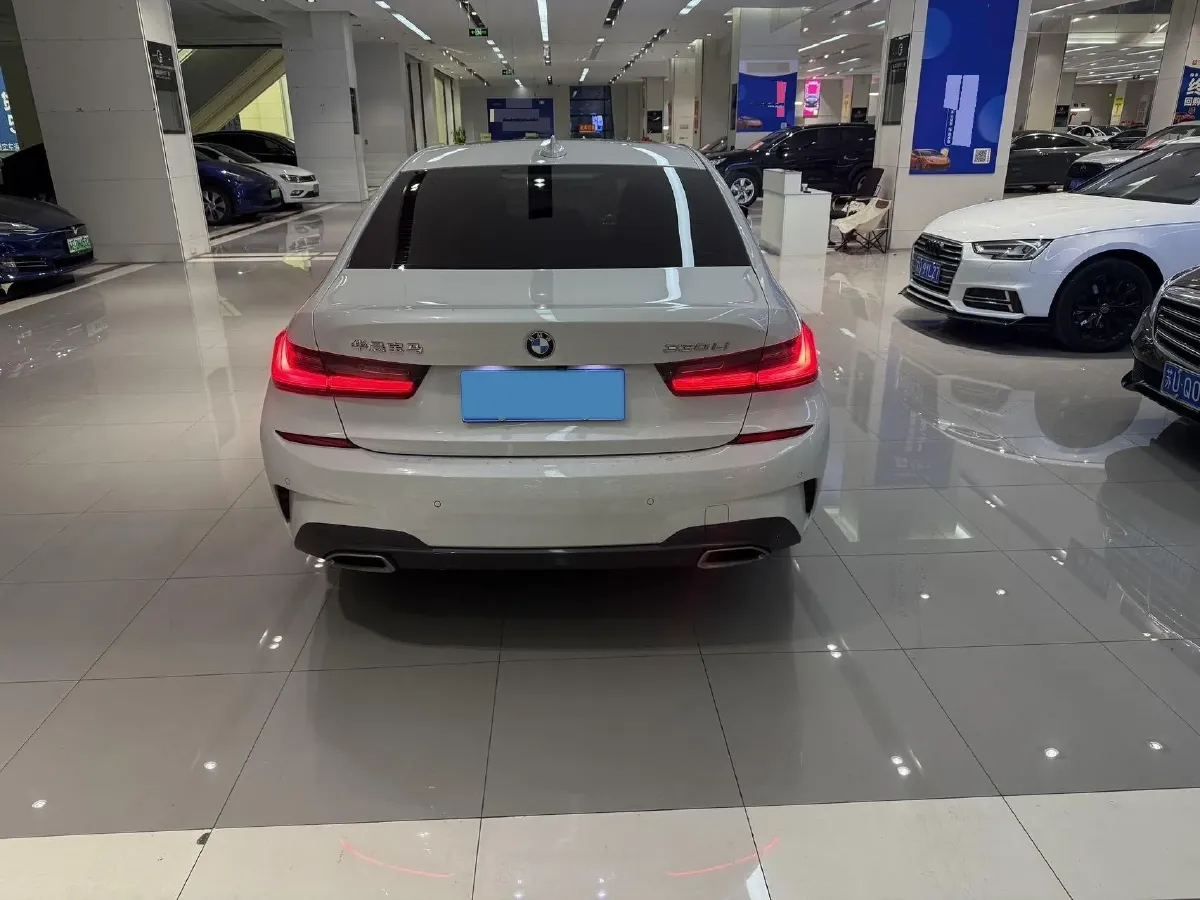 2021 BMW 3 Series 2.0T 156HP L4 8AT,autocango,china used car exporter,china ev exporter,chinese used car exporter,chinese used ev exporter