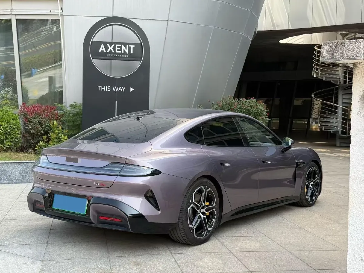 2024 Volvo S60 2.0T 197HP L4 7DCT,autocango,china used car exporter,china ev exporter,chinese used car exporter,chinese used ev exporter