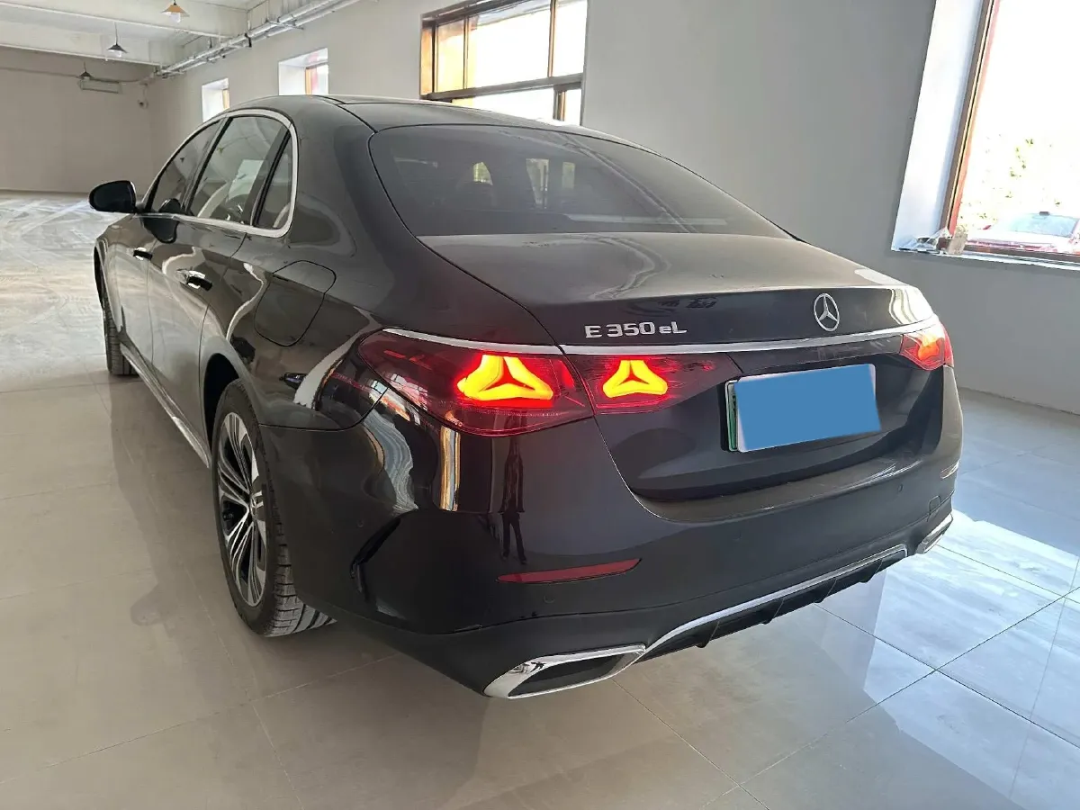 2024 Mercedes-Benz E Class 2.0T 204HP L4 9AT PHEV 25.4KWH,autocango,china used car exporter,china ev exporter,chinese used car exporter,chinese used ev exporter