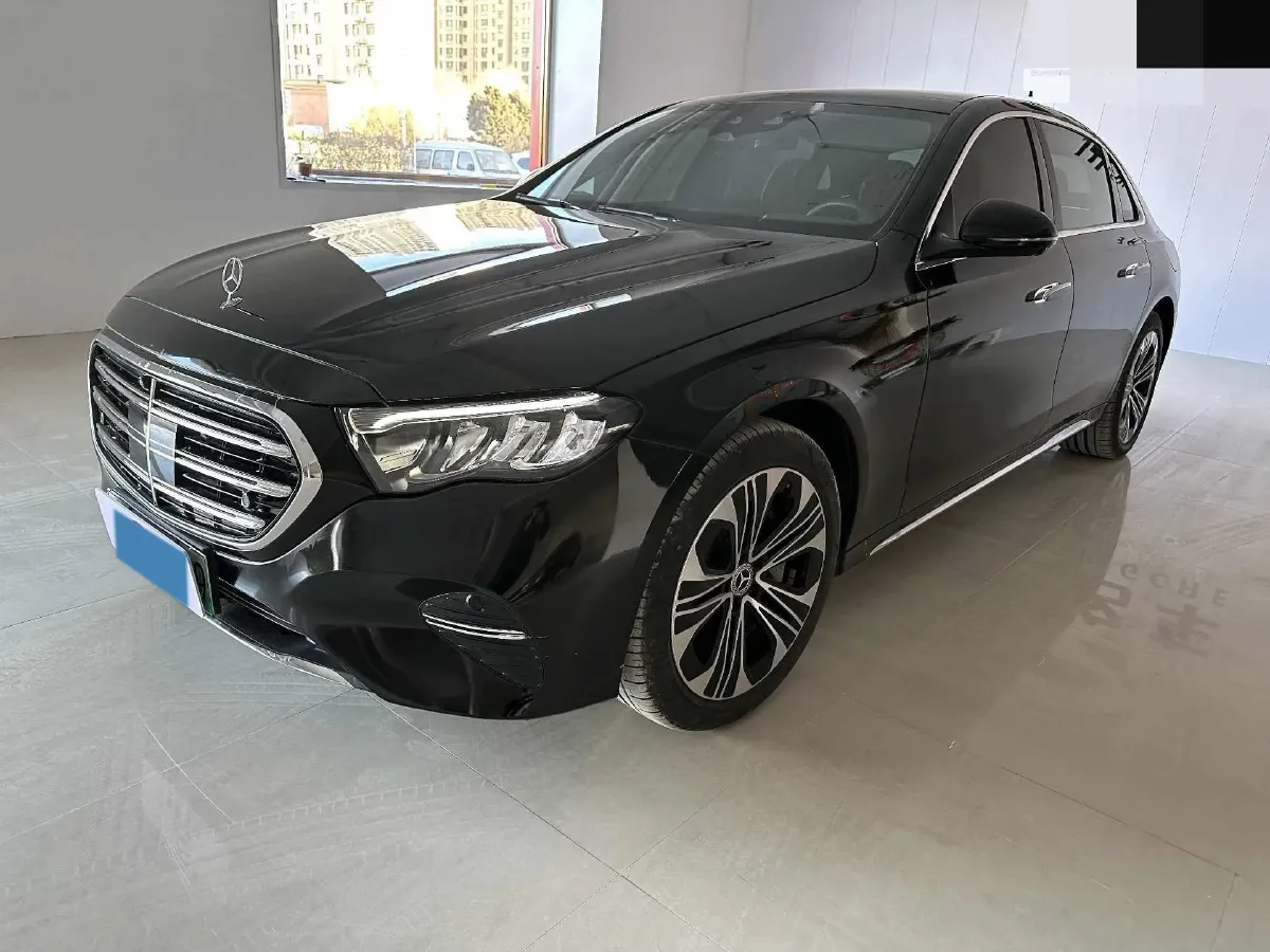 2024 Mercedes-Benz E Class 2.0T 204HP L4 9AT PHEV 25.4KWH,autocango,china used car exporter,china ev exporter,chinese used car exporter,chinese used ev exporter
