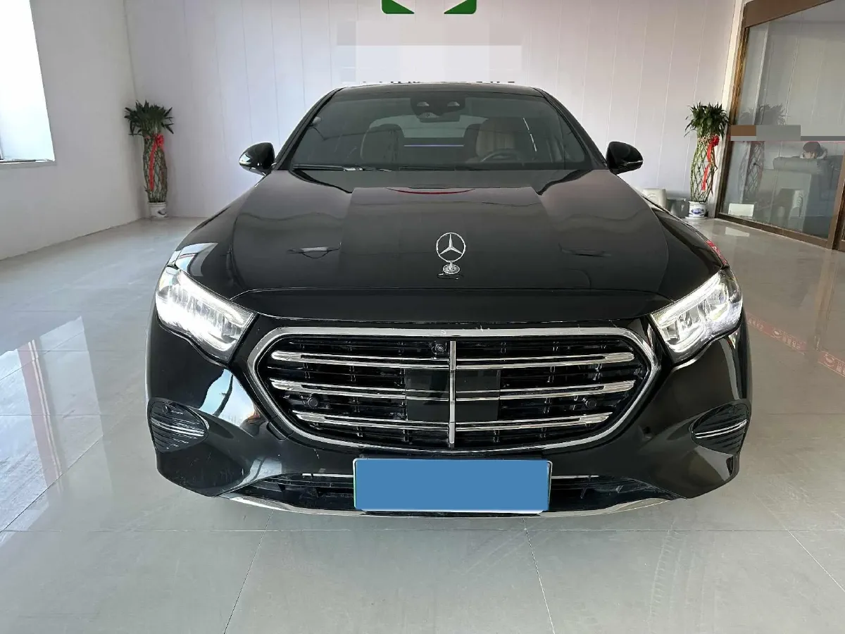 2024 Mercedes-Benz E Class 2.0T 204HP L4 9AT PHEV 25.4KWH,autocango,china used car exporter,china ev exporter,chinese used car exporter,chinese used ev exporter