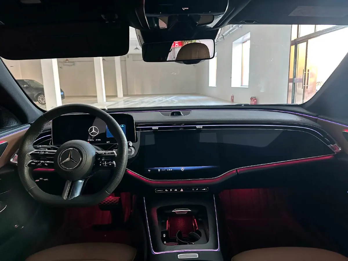 2024 Mercedes-Benz E Class 2.0T 204HP L4 9AT PHEV 25.4KWH,autocango,china used car exporter,china ev exporter,chinese used car exporter,chinese used ev exporter