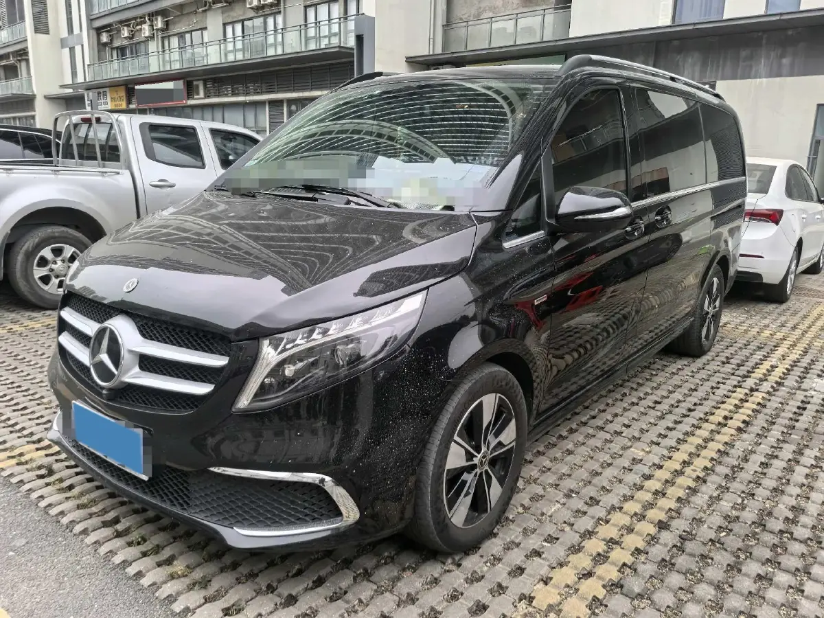 2022 Mercedes-Benz V Class 2.0T 211HP L4 9AT