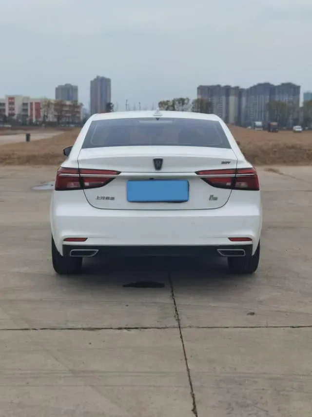 2017 Roewe i6 1.5T 169HP L4 7DCT,autocango,china used car exporter,china ev exporter,chinese used car exporter,chinese used ev exporter