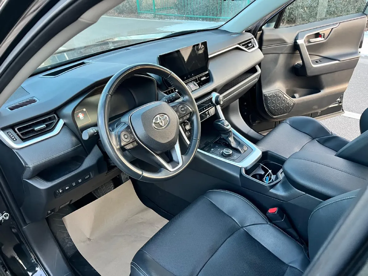 2023 Toyota Wildlander 2.5L 178HP L4 E-CVT Hybrid,autocango,china used car exporter,china ev exporter,chinese used car exporter,chinese used ev exporter