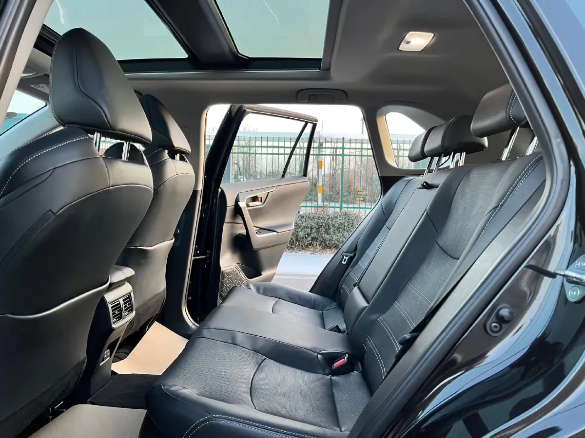 2023 Toyota Wildlander 2.5L 178HP L4 E-CVT Hybrid,autocango,china used car exporter,china ev exporter,chinese used car exporter,chinese used ev exporter