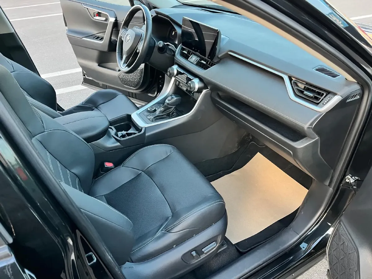 2023 Toyota Wildlander 2.5L 178HP L4 E-CVT Hybrid,autocango,china used car exporter,china ev exporter,chinese used car exporter,chinese used ev exporter