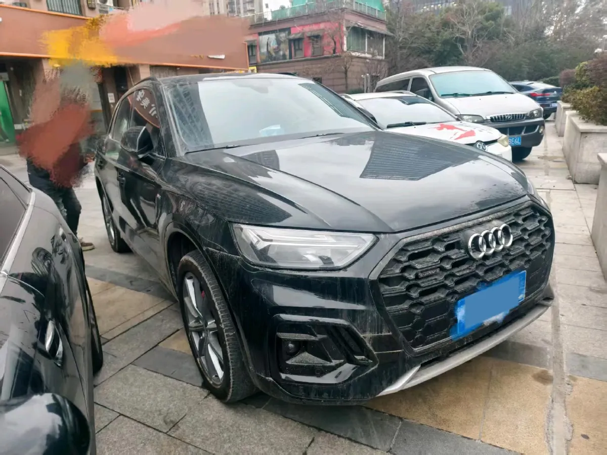 2022 Audi Q5L 2.0T 190HP L4 7DCT,autocango,china used car exporter,china ev exporter,chinese used car exporter,chinese used ev exporter