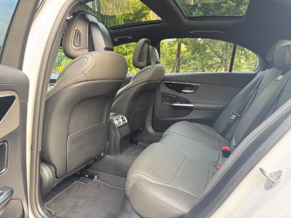 2022 Mercedes-Benz C Class 1.5T 204HP L4 9AT,autocango,china used car exporter,china ev exporter,chinese used car exporter,chinese used ev exporter